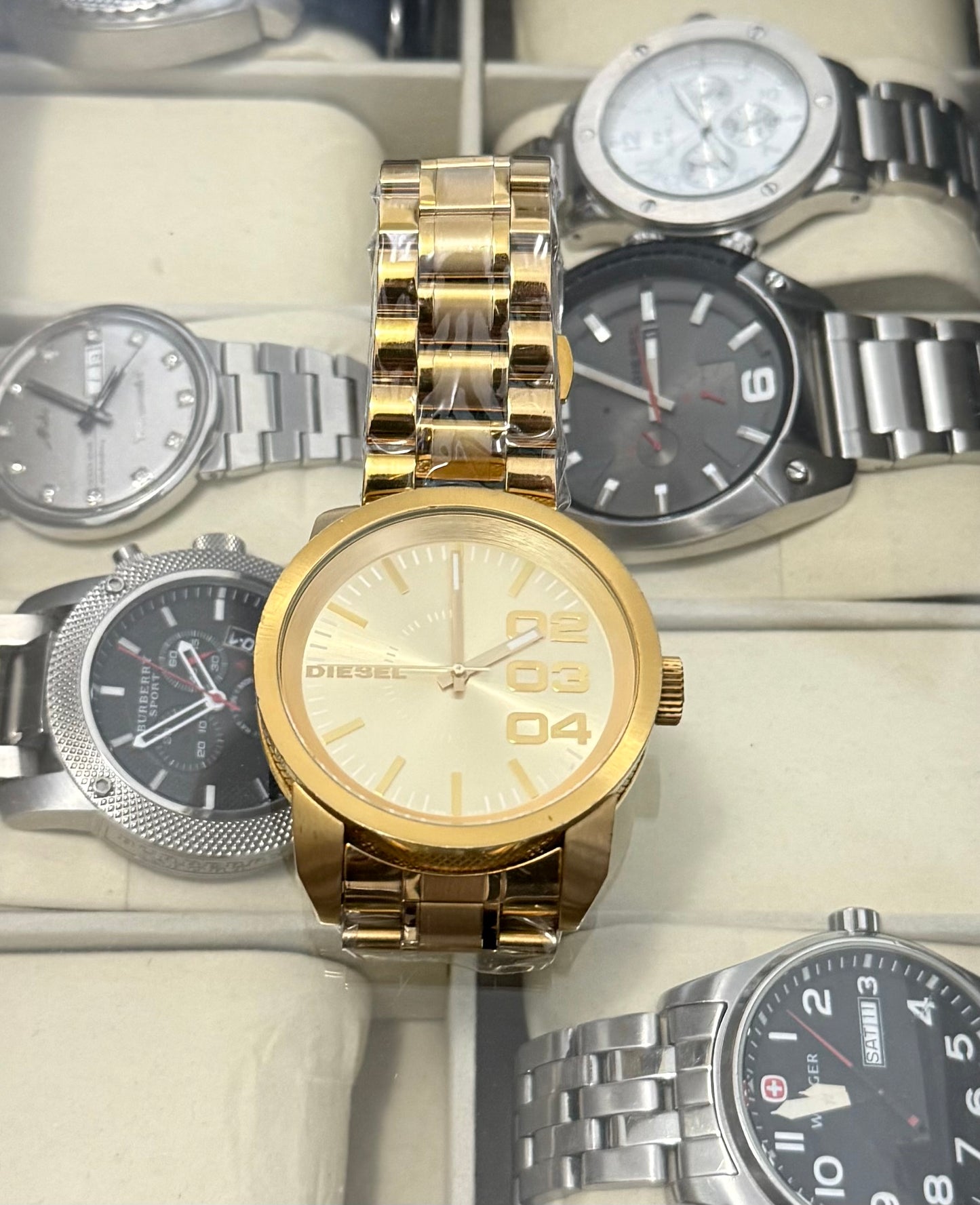 Diesel Gold Dial Stainless Steel Bracelet Quartz Fashion Men's Wristwatch DZ1466